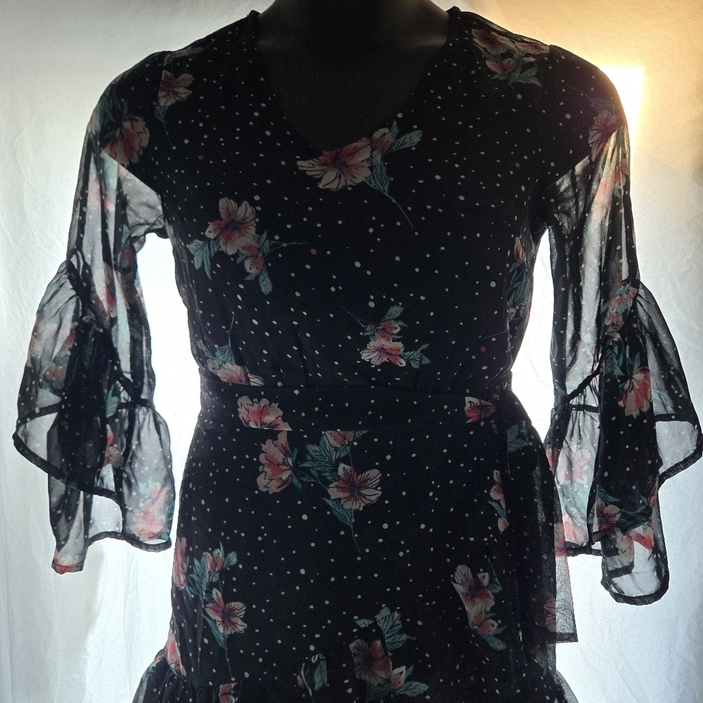 Floral Bell Sleeve Dress - Picture 5 of 8